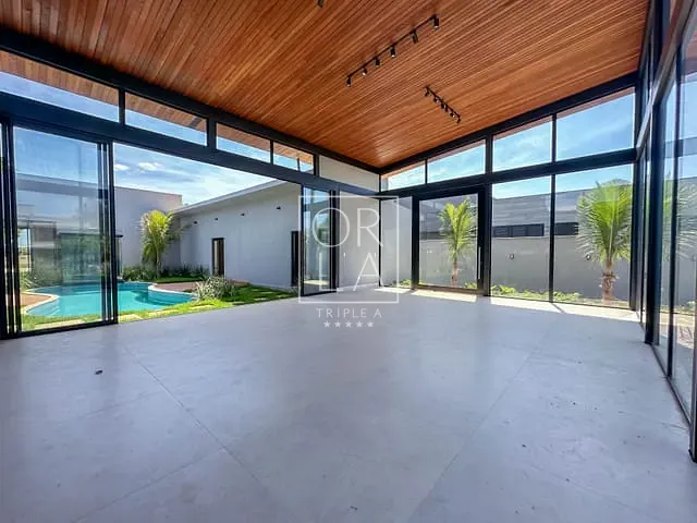 Casa com 1250m² 3 quartos e 4 banheiros, à venda, no bairro Fazenda Vau das Pombas em Goiânia