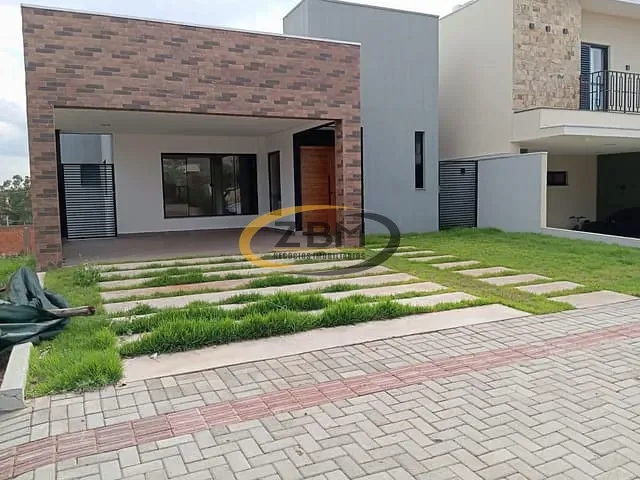 Casa com 285m² 3 quartos e 4 banheiros, à venda ou para alugar, no bairro Conjunto Habitacional Alexandre Urbanas em Londrina