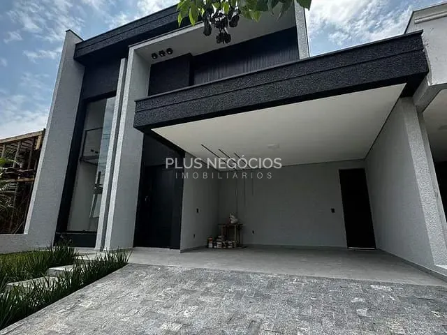 Casa com 250m² 3 quartos e 5 banheiros, à venda, no bairro Aparecidinha em Sorocaba