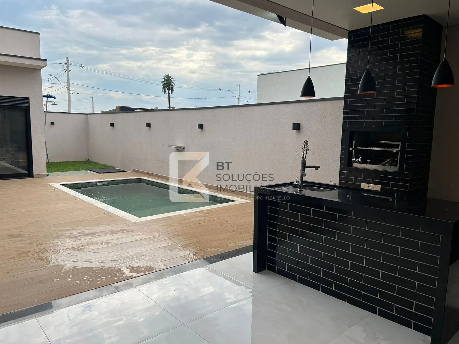 Casa, 3 quartos, 225 m² - Foto 1
