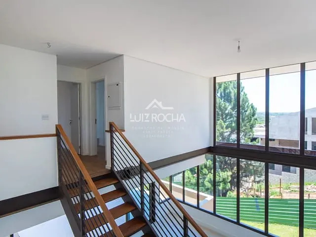 Casa com 661m² 5 quartos e 7 banheiros, à venda, no bairro Granja Viana em Carapicuíba