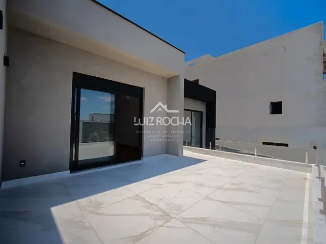 Casa com 600m² 4 quartos e 6 banheiros, à venda, no bairro Granja Viana em Carapicuíba