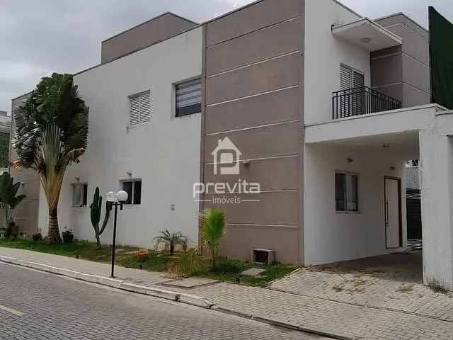 Casa com 190m² 3 quartos e 3 banheiros, à venda ou para alugar, no bairro Vila Areao em Taubaté