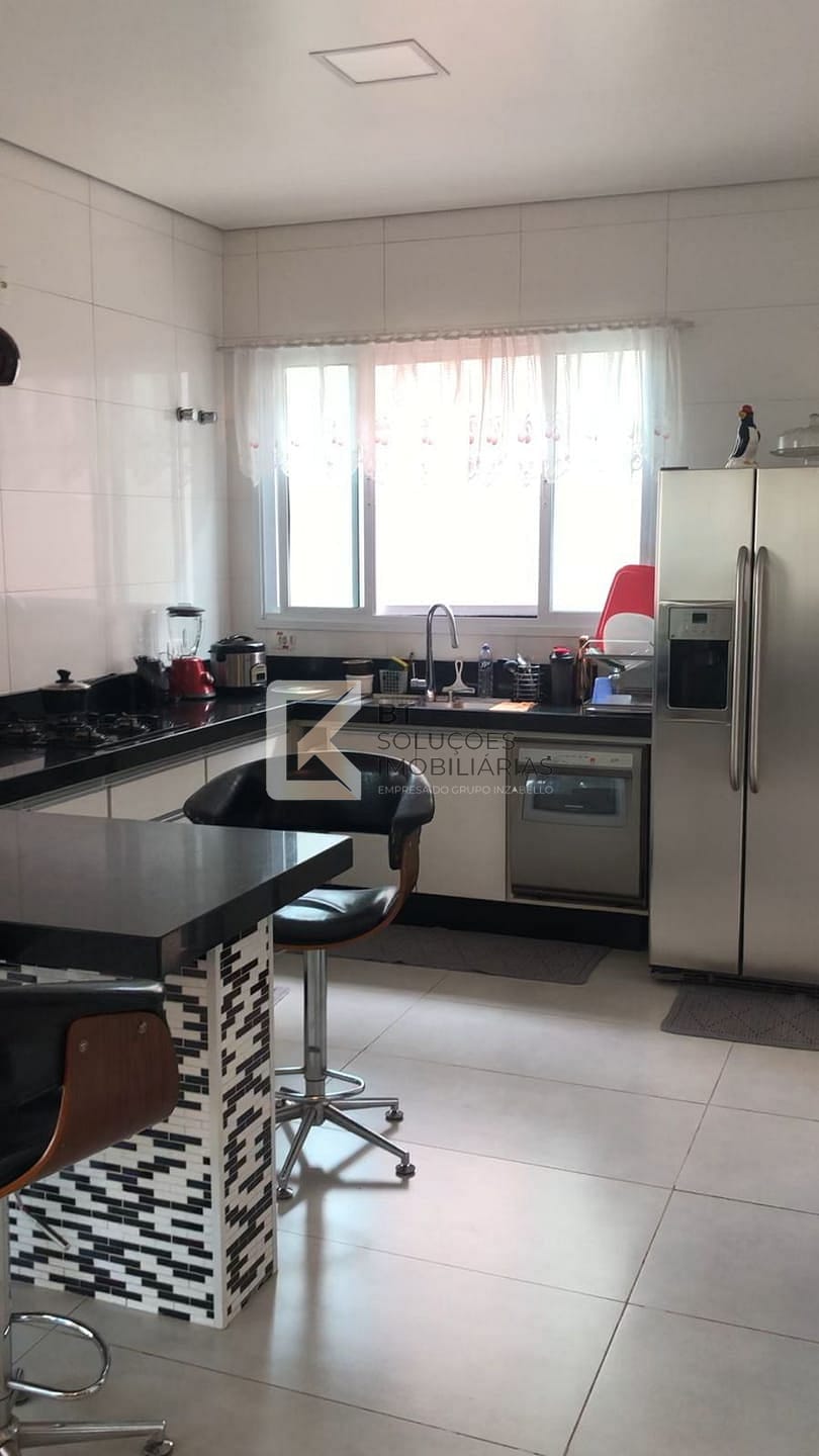 Casa, 3 quartos, 215 m² - Foto 3