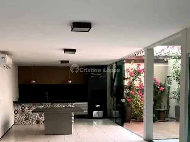 Casa 5 quartos e 4 banheiros, à venda, no bairro Morros em Teresina