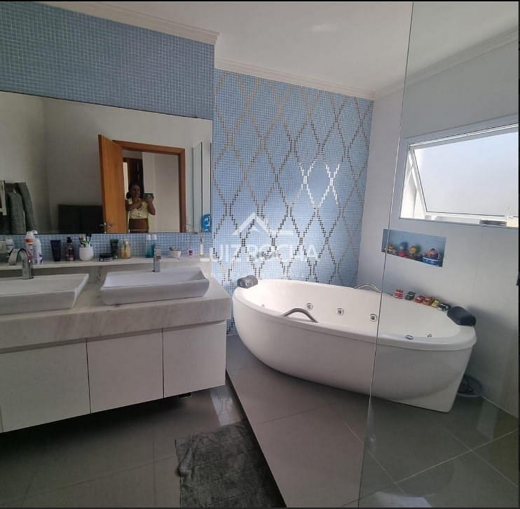 Casa, 3 quartos, 257 m² - Foto 31