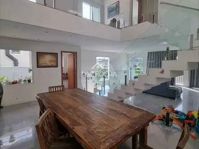 Casa com 360m² 3 quartos e 4 banheiros, à venda, no bairro CONDOMINIO RESERVA VALE VERDE em Cotia