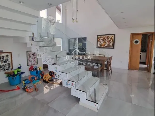 Casa com 360m² 3 quartos e 4 banheiros, à venda, no bairro CONDOMINIO RESERVA VALE VERDE em Cotia