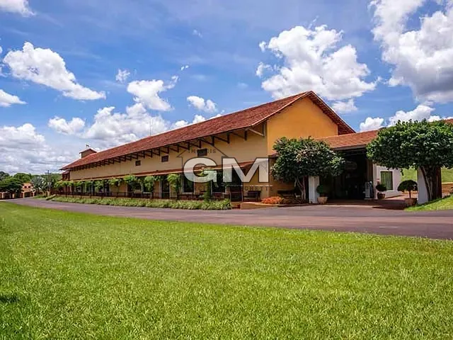 Casa com 1750m² 4 quartos e 2 banheiros, à venda, no bairro Fazenda Santa Maria em Cravinhos