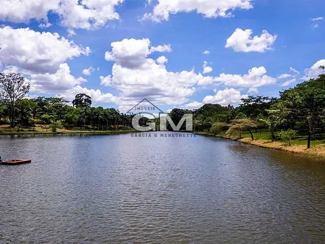 Casa com 1750m² 4 quartos e 2 banheiros, à venda, no bairro Fazenda Santa Maria em Cravinhos