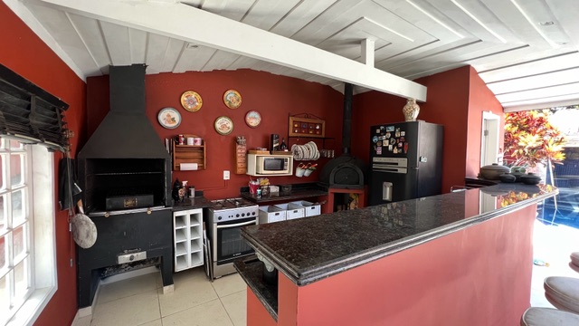 Casa com 680m² 4 quartos e 5 banheiros, à venda, no bairro Praia do Siqueira em Cabo Frio
