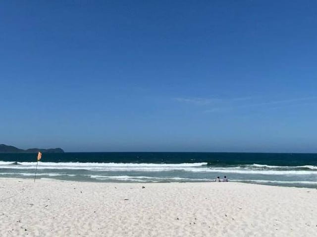 Casa 2 quartos e 1 banheiro, à venda, no bairro Praia do Foguete em Cabo Frio