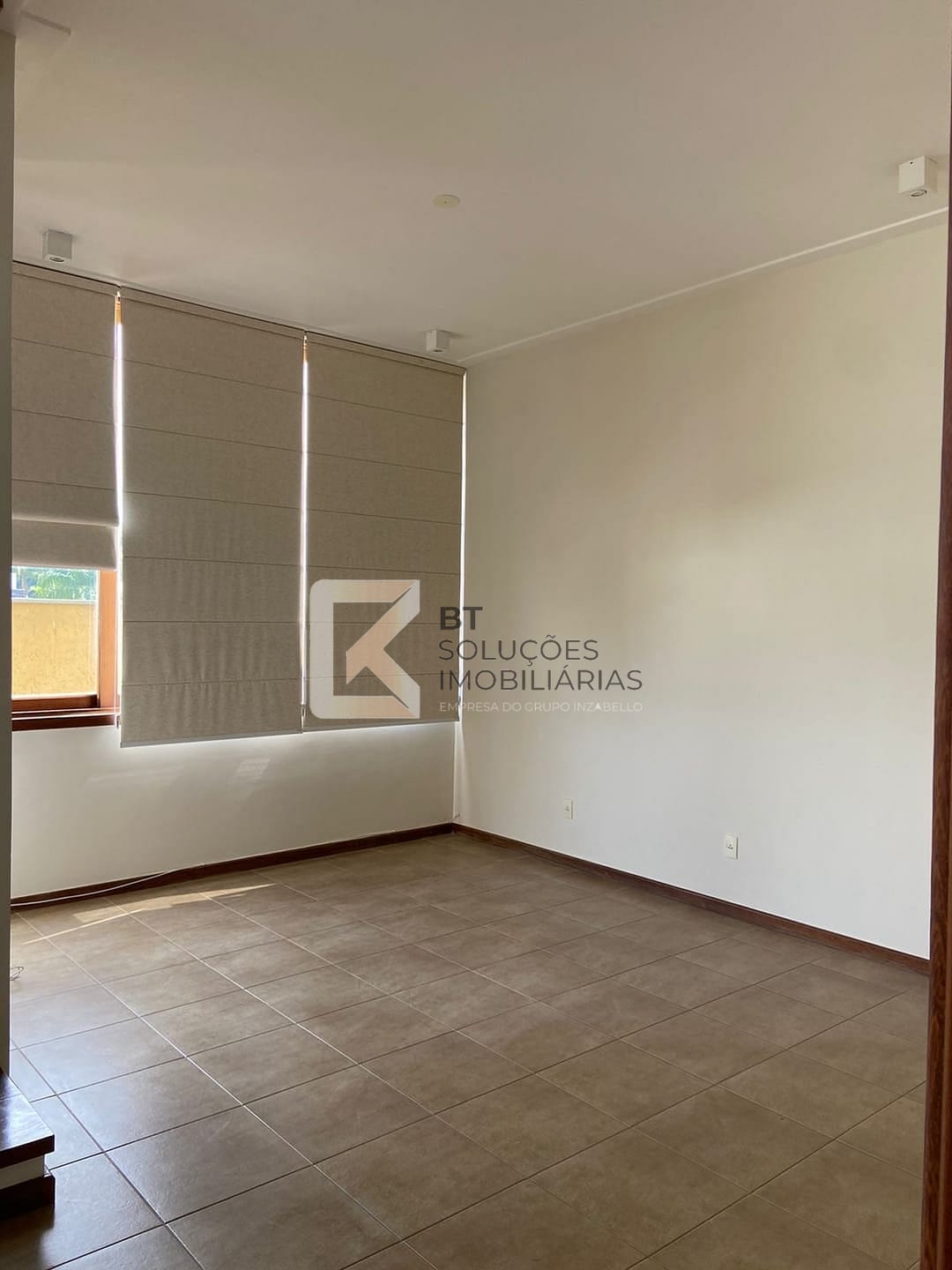 Casa à venda e aluguel com 3 quartos, 333m² - Foto 27