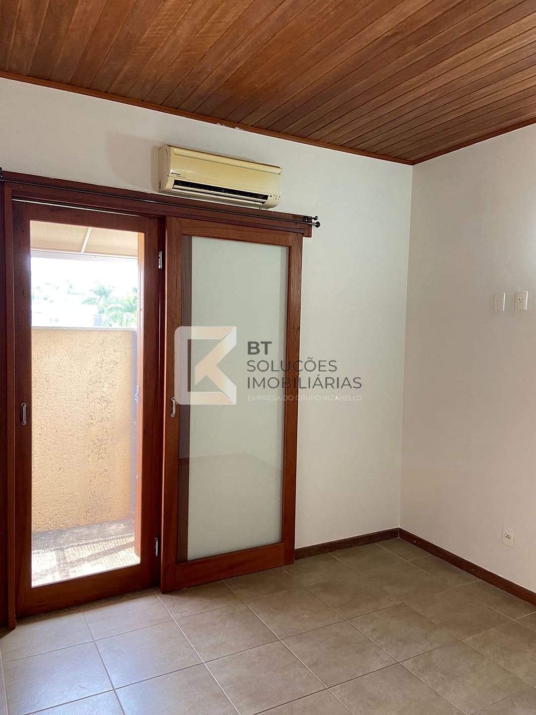 Casa à venda e aluguel com 3 quartos, 333m² - Foto 28