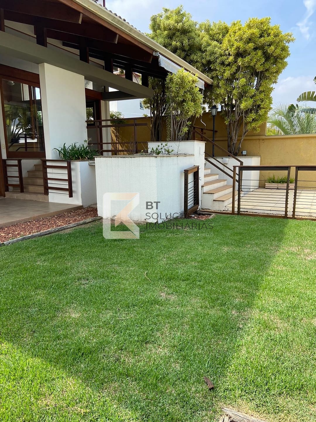 Casa à venda e aluguel com 3 quartos, 333m² - Foto 16