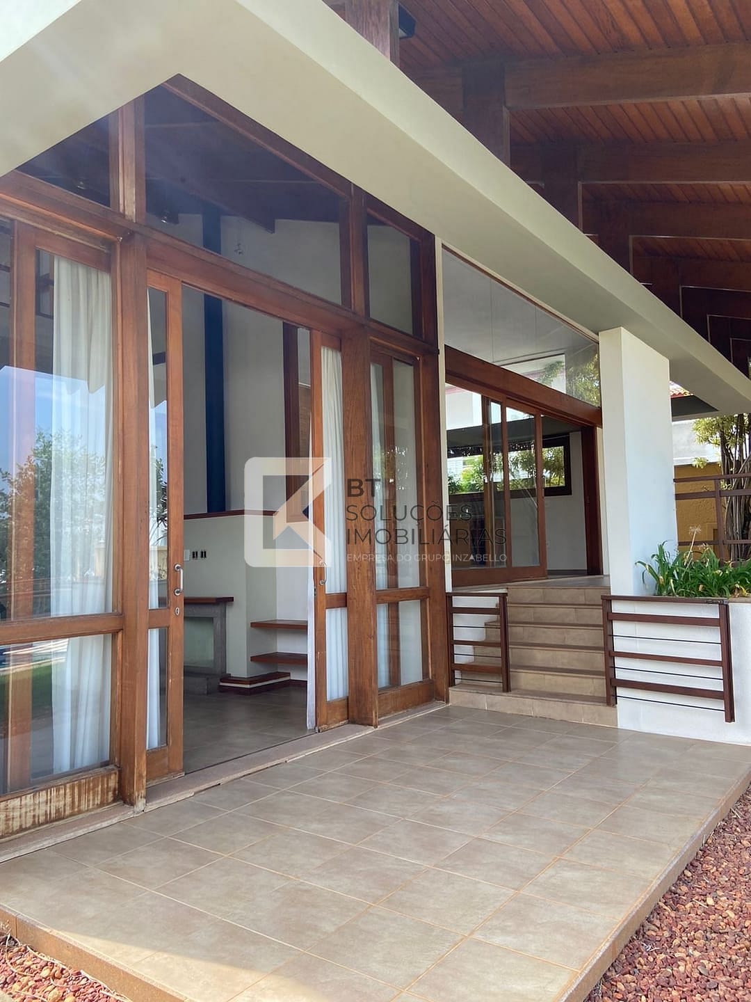 Casa à venda e aluguel com 3 quartos, 333m² - Foto 15
