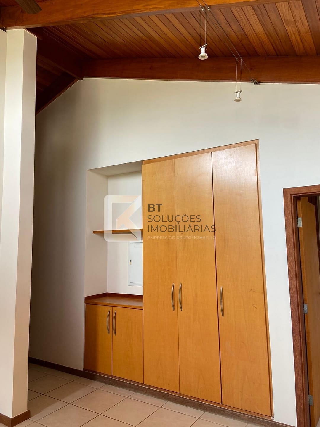 Casa à venda e aluguel com 3 quartos, 333m² - Foto 26