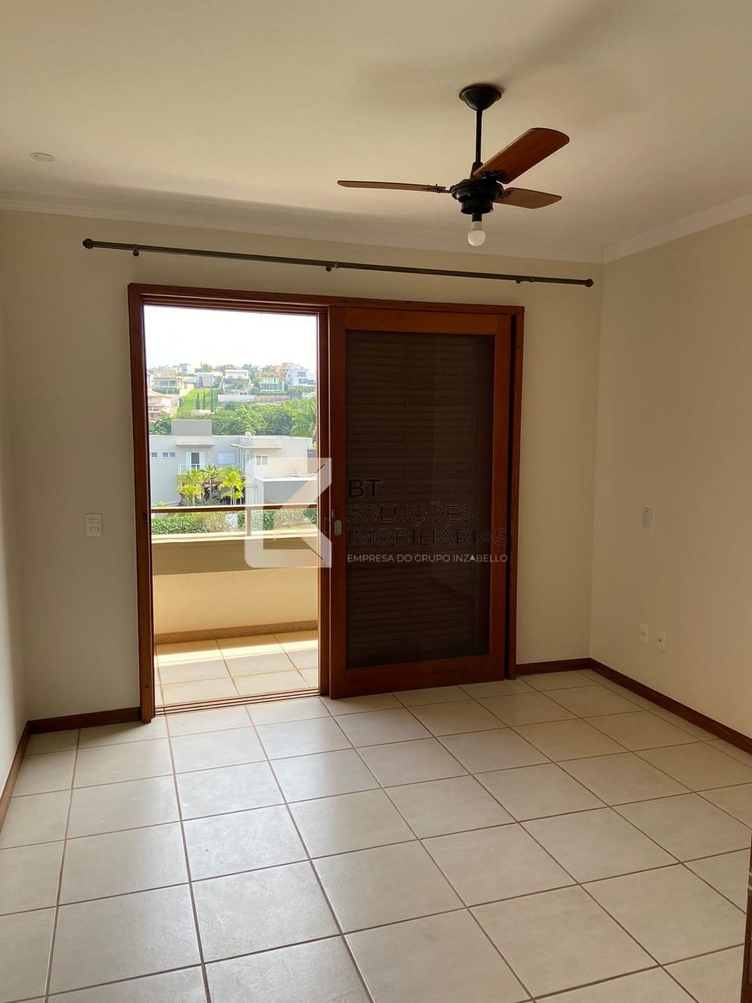 Casa à venda e aluguel com 3 quartos, 333m² - Foto 25