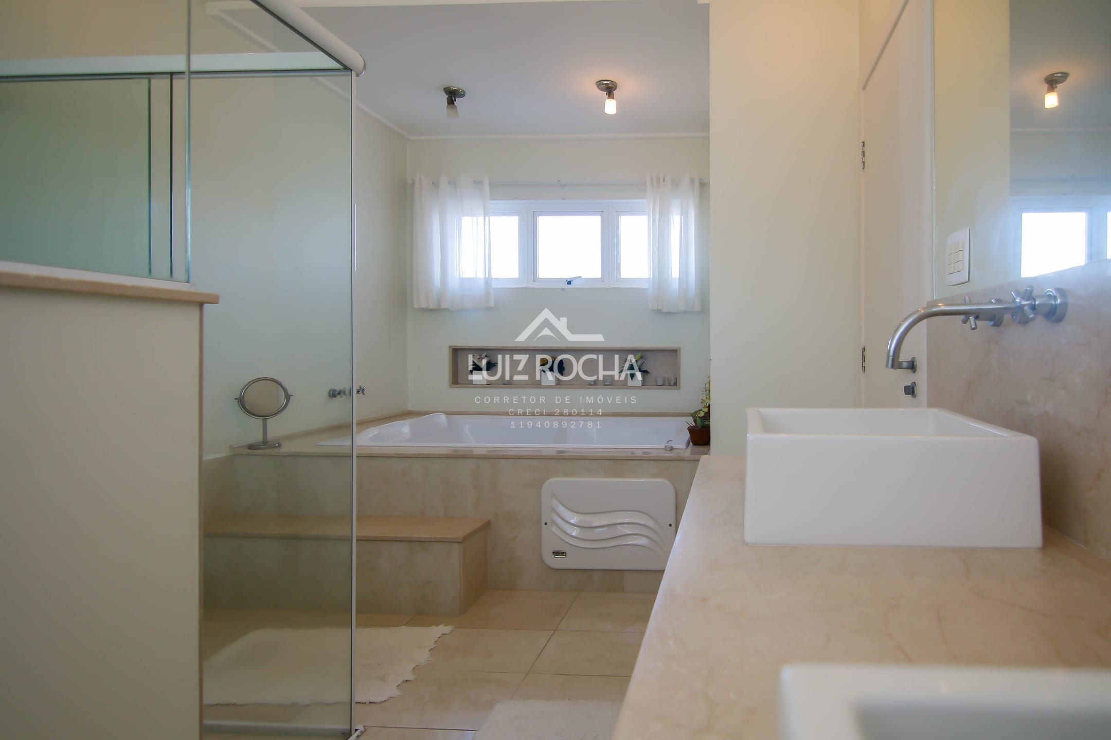 Casa, 4 quartos, 331 m² - Foto 37