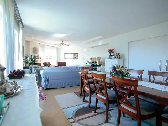 Casa com 1020m² 4 quartos e 6 banheiros, à venda, no bairro Residencial Euroville em Carapicuíba