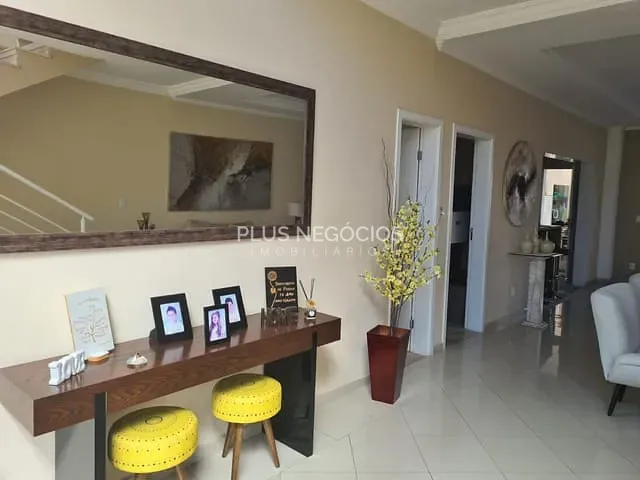 Casa com 250m² 3 quartos e 4 banheiros, à venda, no bairro Iporanga em Sorocaba