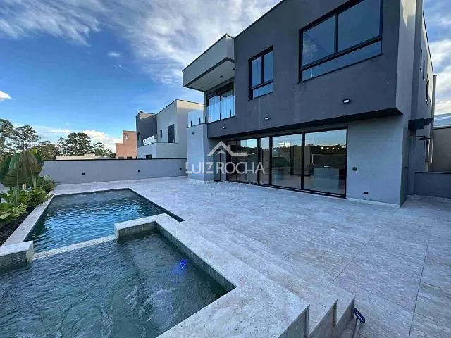 Casa com 430m² 4 quartos e 7 banheiros, à venda, no bairro São Paulo II em Cotia