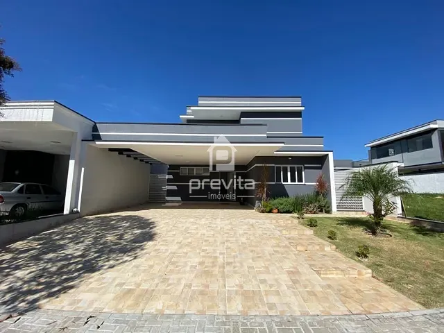 Casa com 300m² 4 quartos e 5 banheiros, à venda, no bairro Piracangaguá em Taubaté