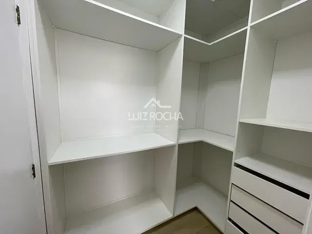 Casa com 650m² 4 quartos e 5 banheiros, à venda, no bairro CONDOMINIO VINTAGE em Cotia