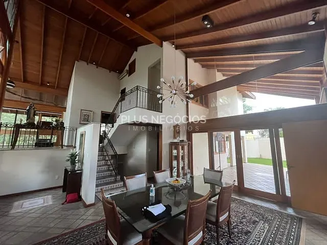 Casa com 780m² 4 quartos e 7 banheiros, à venda, no bairro Parque Campolim em Sorocaba