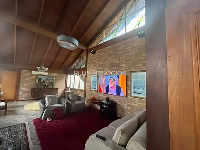 Casa com 780m² 4 quartos e 7 banheiros, à venda, no bairro Parque Campolim em Sorocaba