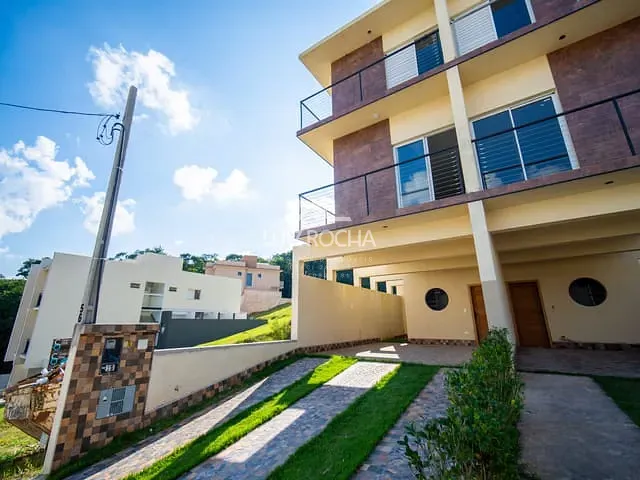 Casa com 125m² 3 quartos e 3 banheiros, à venda, no bairro Sítio Boa Vista em Cotia