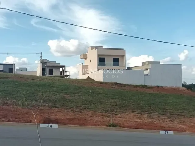 Casa com 200m² 3 quartos e 4 banheiros, à venda, no bairro Wanel Ville em Sorocaba
