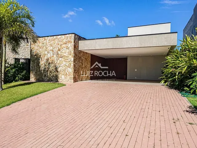 Casa com 693m² 3 quartos e 5 banheiros, à venda, no bairro Granja Viana em Carapicuíba