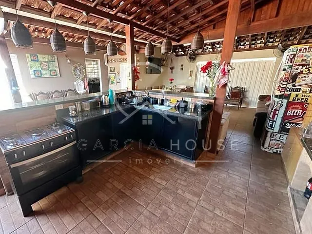 Casa com 262m² 4 quartos e 3 banheiros, à venda, no bairro Jardim Interlagos em Rua Zilda de Souza Rizzi