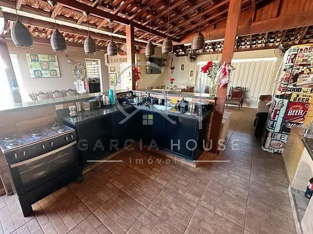 Casa com 262m² 4 quartos e 3 banheiros, à venda, no bairro Jardim Interlagos em Rua Zilda de Souza Rizzi