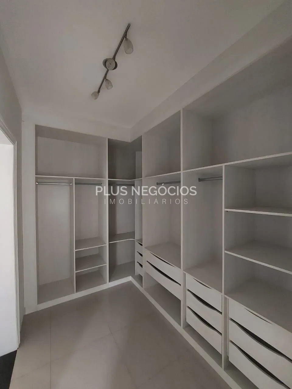 Casa, 3 quartos, 325 m² - Foto 11