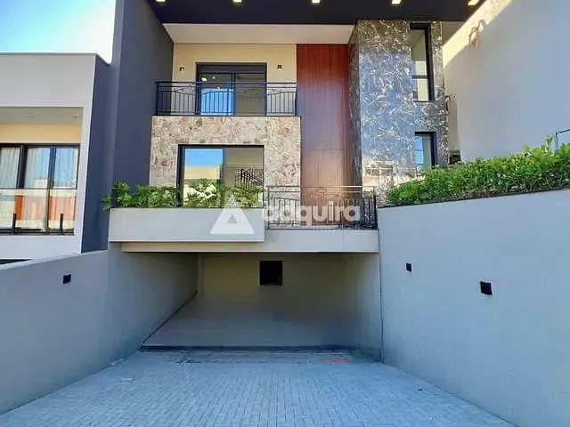 Casa com 320m² 3 quartos e 3 banheiros, à venda, no bairro Colônia Dona Luíza em Ponta Grossa