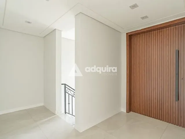 Casa com 320m² 3 quartos e 3 banheiros, à venda, no bairro Colônia Dona Luíza em Ponta Grossa