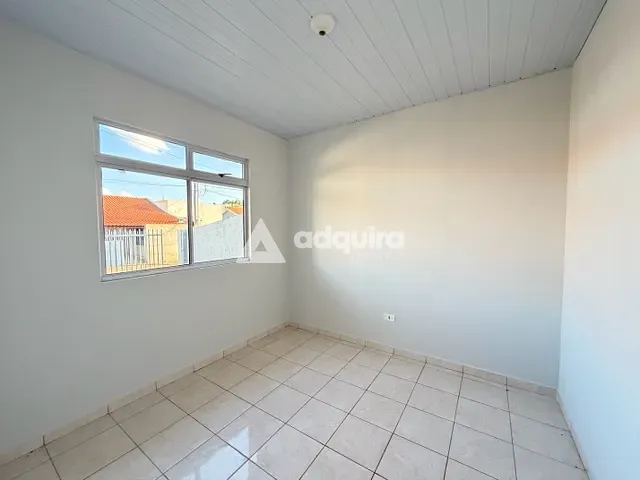 Casa 2 quartos e 1 banheiro, para alugar, no bairro Uvaranas em Ponta Grossa