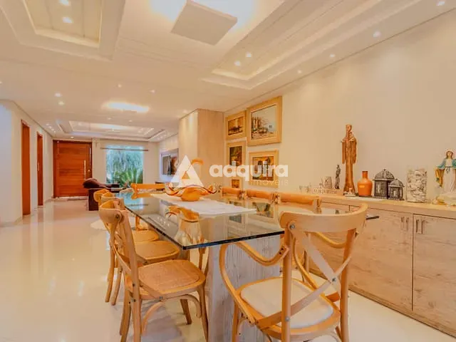 Casa com 300m² 4 quartos e 3 banheiros, à venda, no bairro Neves em Ponta Grossa