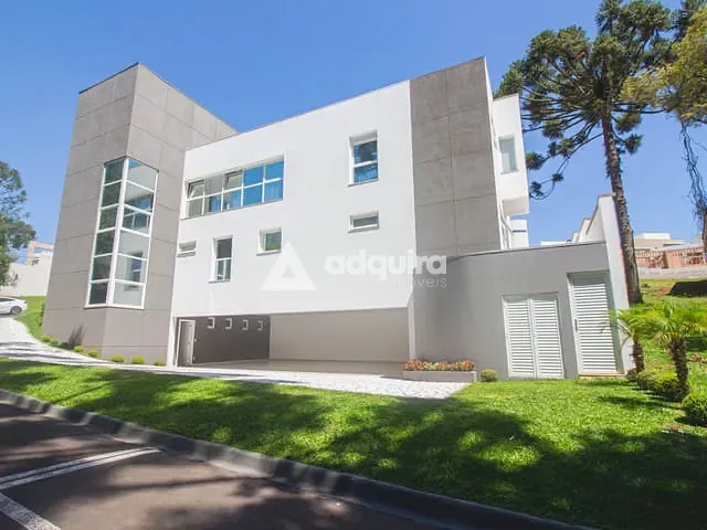 Casa com 655m² 4 quartos e 6 banheiros, à venda, no bairro Estrela em Ponta Grossa