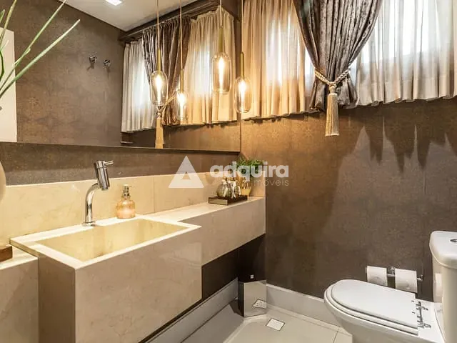 Casa com 655m² 4 quartos e 6 banheiros, à venda, no bairro Estrela em Ponta Grossa