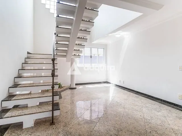 Casa 4 quartos e 5 banheiros, à venda, no bairro Orfãs em Ponta Grossa