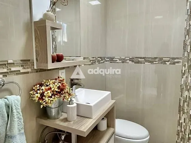 Casa 3 quartos e 5 banheiros, à venda, no bairro Neves em Ponta Grossa