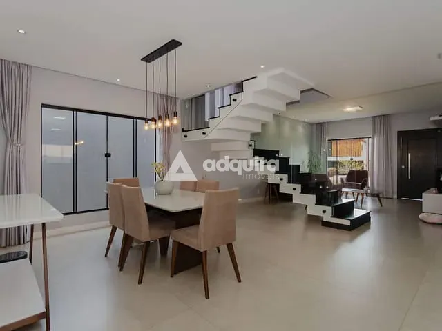 Casa com 300m² 4 quartos e 6 banheiros, à venda, no bairro Jardim Carvalho em Ponta Grossa