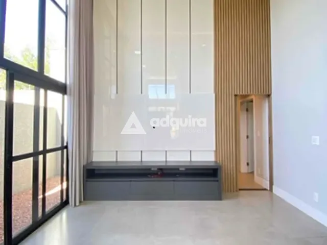 Casa com 140m² 3 quartos e 3 banheiros, à venda, no bairro Contorno em Ponta Grossa