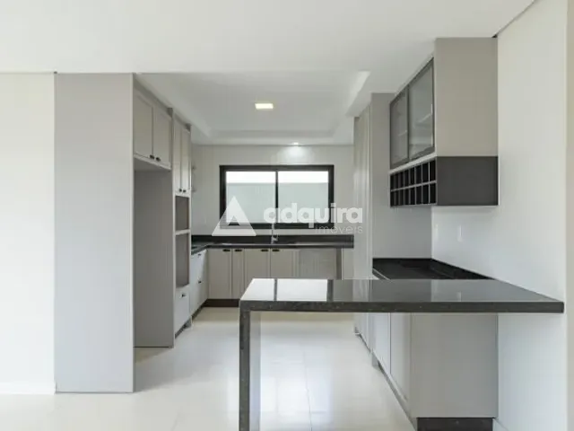 Casa 4 quartos e 2 banheiros, à venda ou para alugar, no bairro Jardim Carvalho em Ponta Grossa