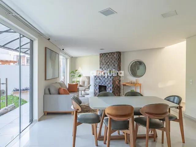 Casa com 300m² 3 quartos e 4 banheiros, à venda, no bairro Neves em Ponta Grossa