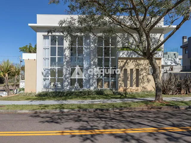 Casa com 320m² 3 quartos e 3 banheiros, à venda, no bairro Jardim Carvalho em Ponta Grossa