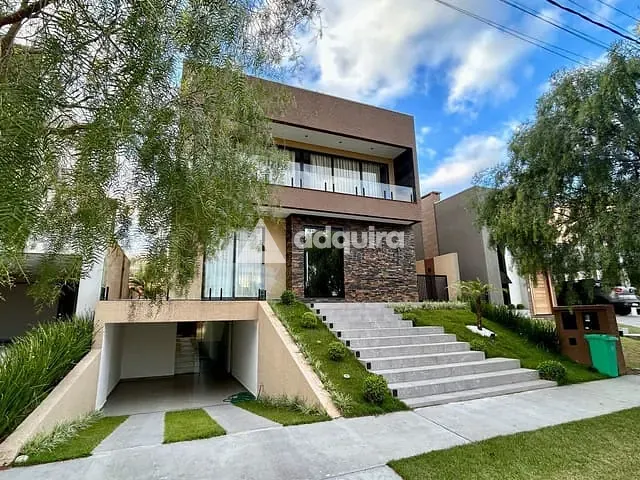 Casa com 300m² 3 quartos e 4 banheiros, à venda, no bairro Jardim Carvalho em Ponta Grossa